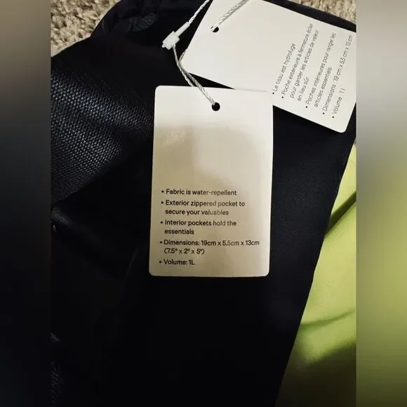 Lululemon Everywhere Belt Bag *Crinkle Nylon 1L Black - Picture 10 of 10